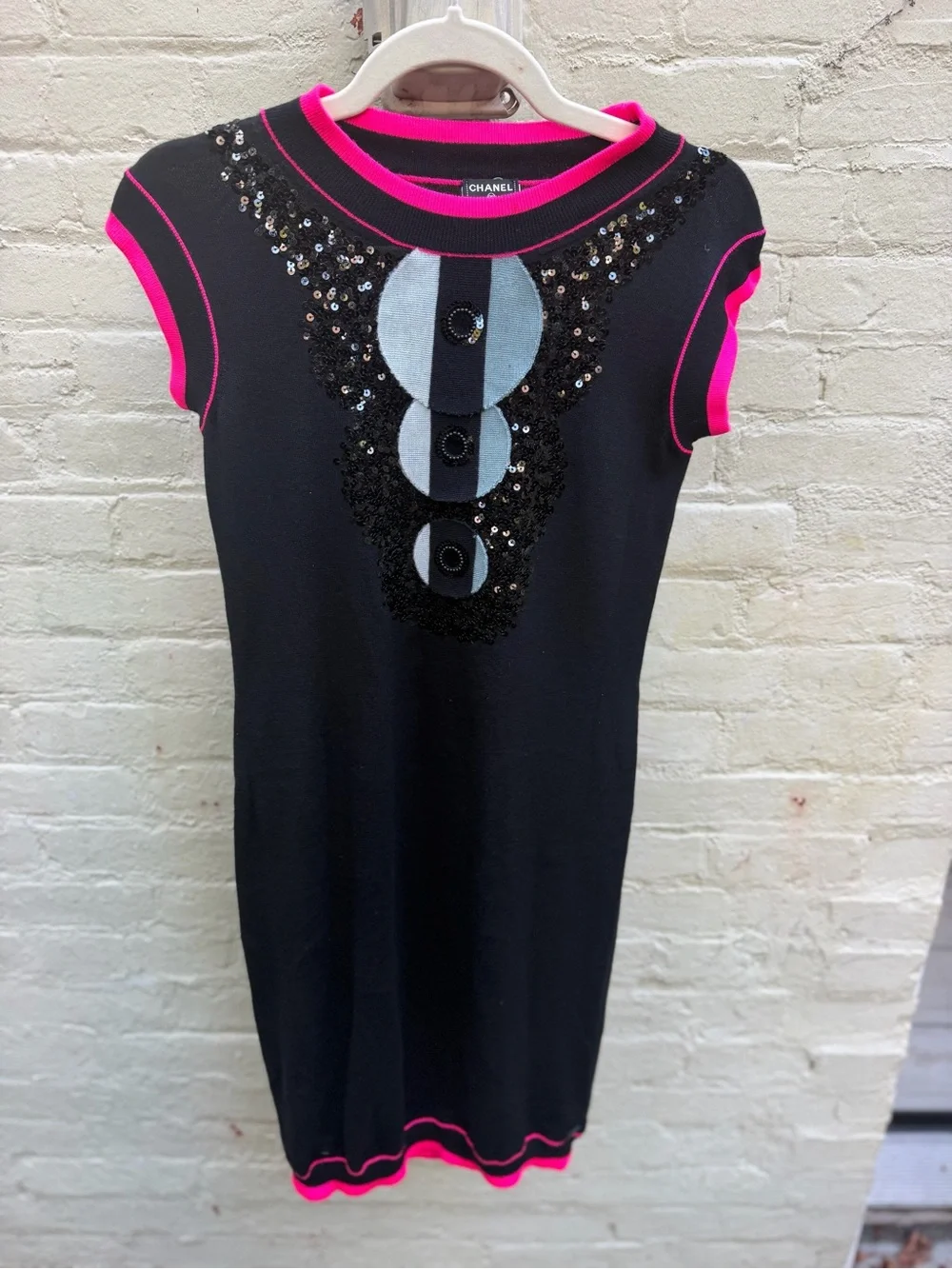 Stunning CHANEL EUC cashmere Shift Dress with Pink Trim and sequined front